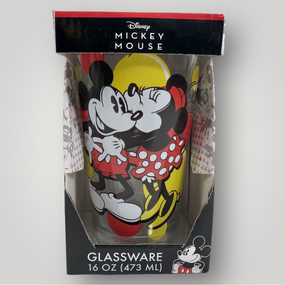Disney Minnie Mouse Mickey Mouse Glassware 16 oz. Glass Cup Mug Kissing